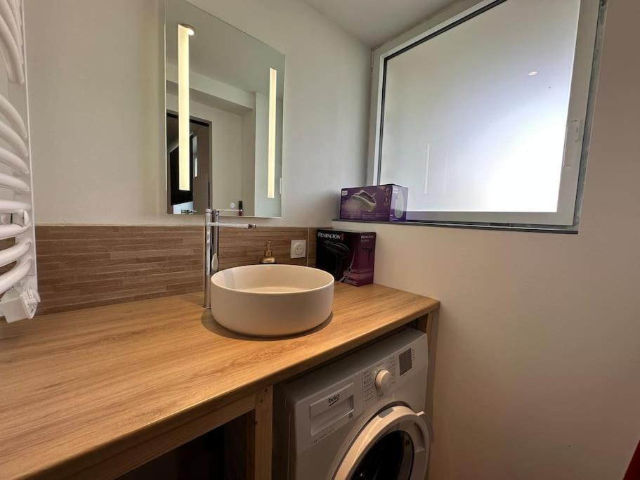 Appartement Moderne Avec Jardin Et Parking Vannes Bagian luar foto