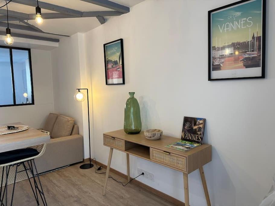 Appartement Moderne Avec Jardin Et Parking Vannes Bagian luar foto